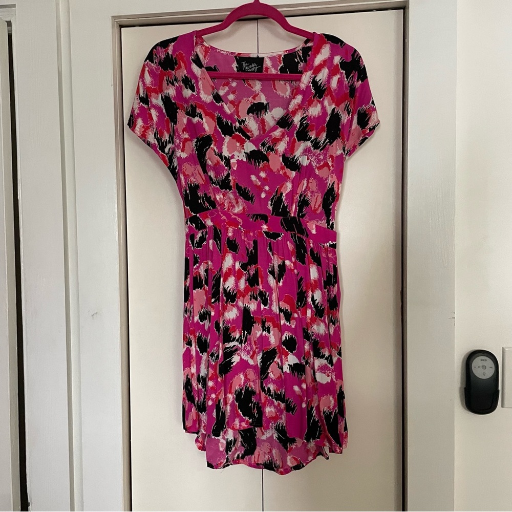 Nasty Gal Y2K Pink & Black Patterned Mini Dress w Cutout Back Detail Size Medium